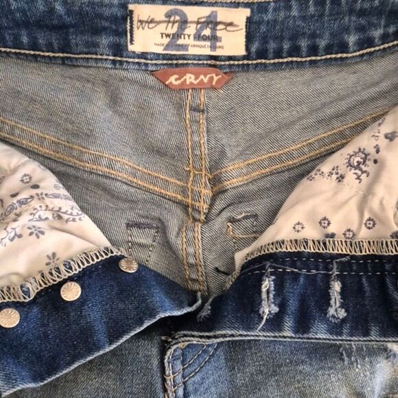 Free People We The Free Shorts 24 Crvy High Rise Button Fly Medium Wash Denim - Picture 3 of 9